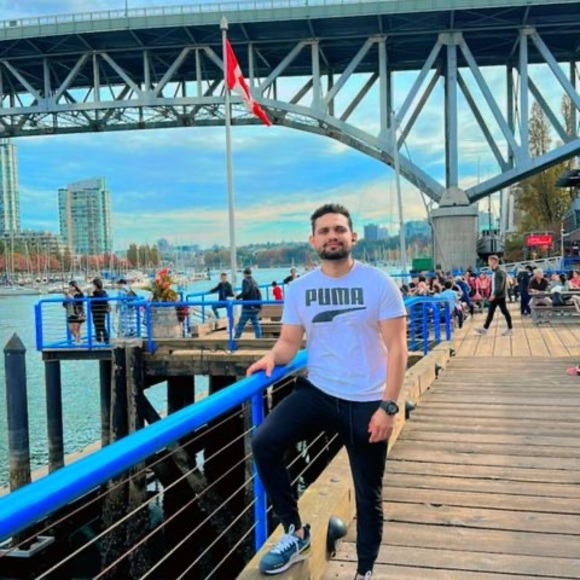 Meet your Posher, Edwin - Picture 1 of 1